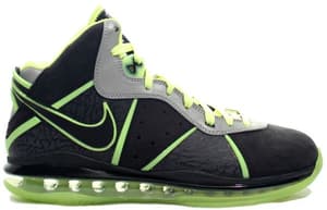 Nike-Lebron-8-112-Clark-Kent