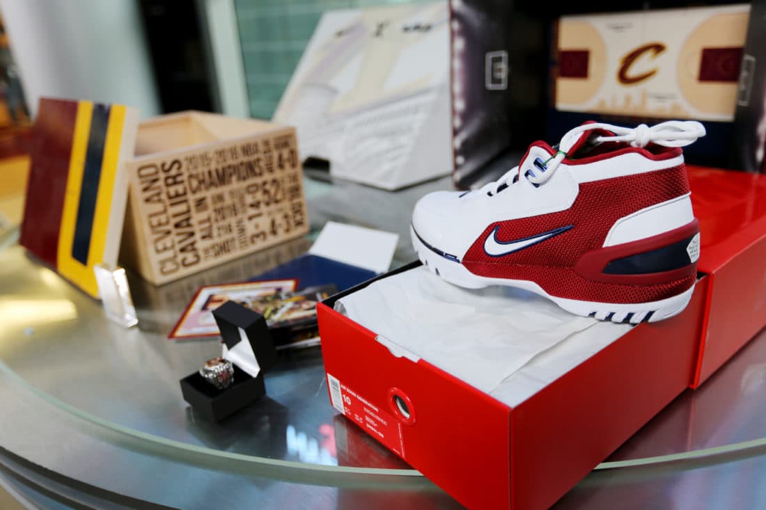 StockX Partners With Nike & Cleveland Cavaliers to Launch LeBron Air Zoom Generation Retro and LeBron 14