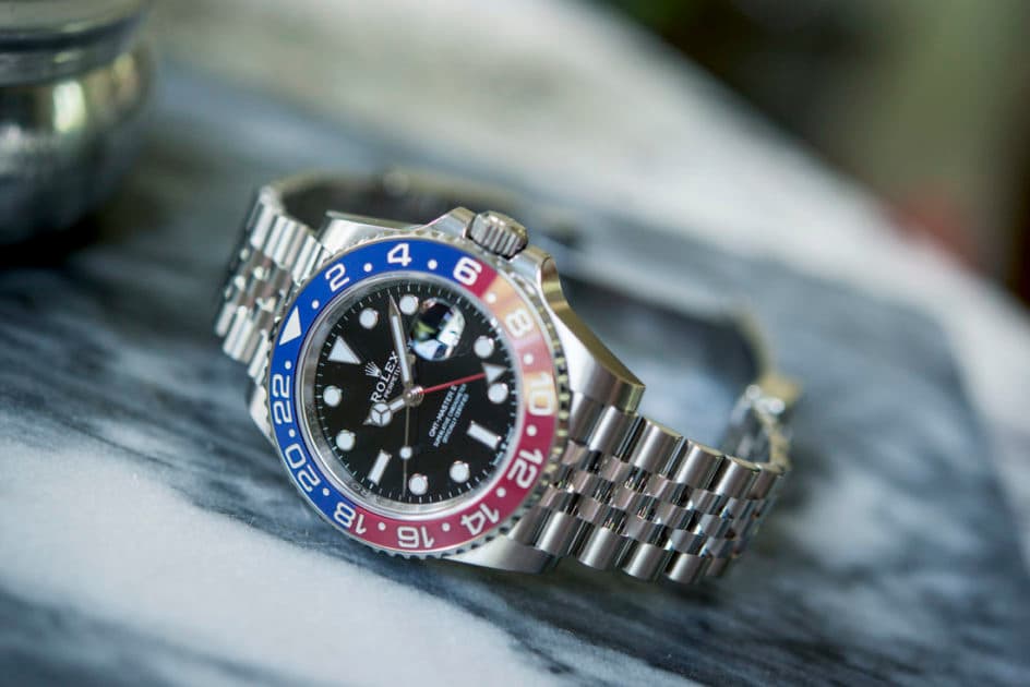 现在在亚洲的买家也能够在StockX上购买手表了！
