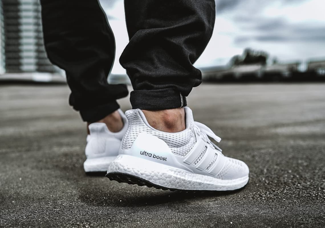ultra boost 1.0 core white