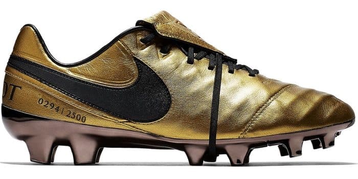 chaussures de foot Nike sur StockX