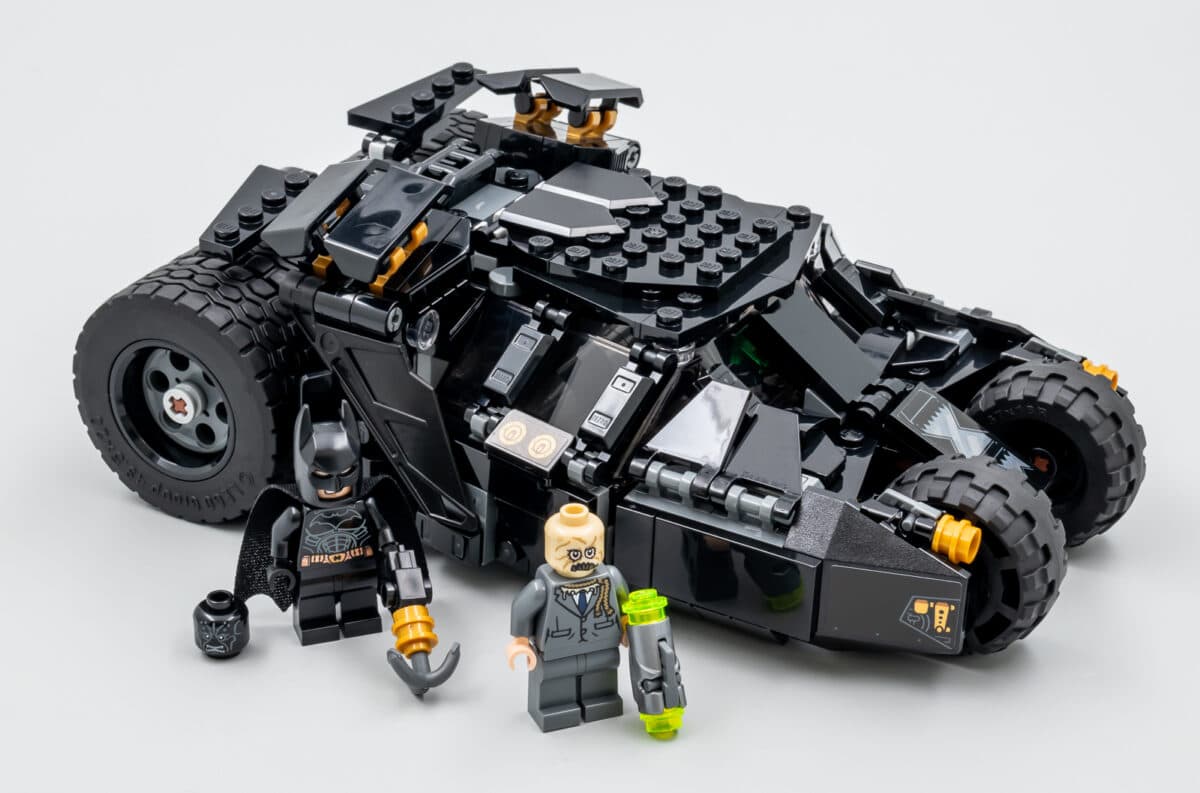 LEGO Batman Batmobile Tumbler: Scarecrow Showdown Set 76239