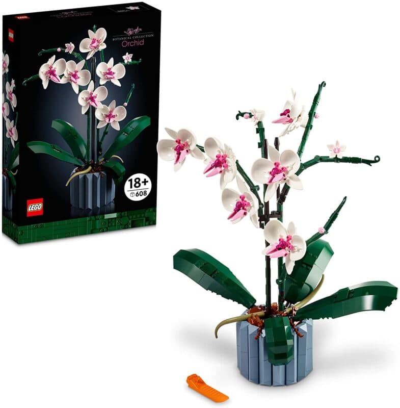 Botanical Boosters - Roses and Tulips join the LEGO flower